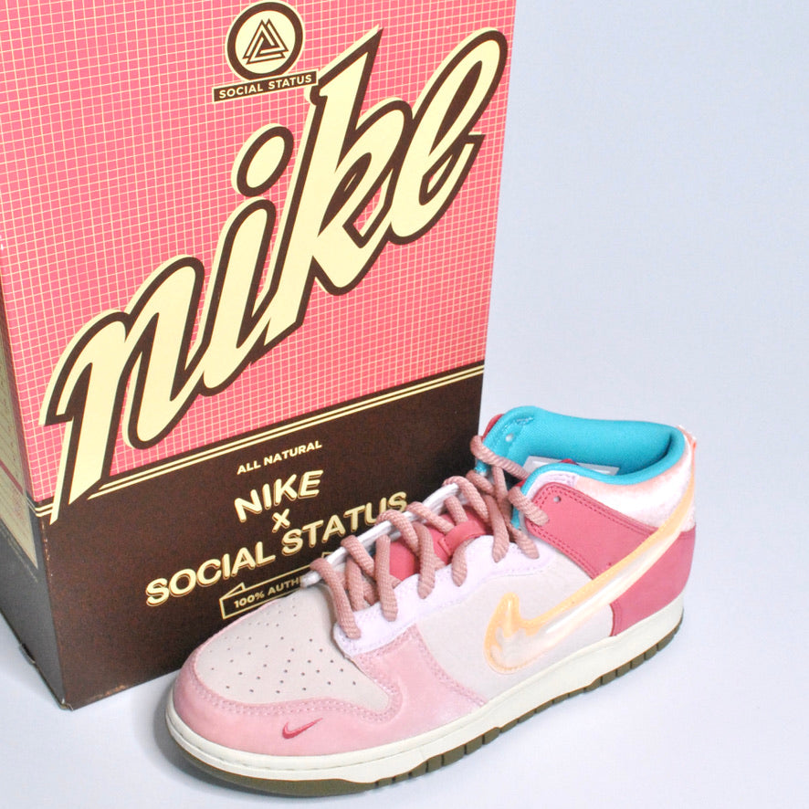 Dunk Mid -  Social Status "Strawberry Milk"